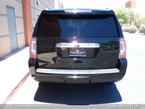 Used 2019 GMC Yukon XL Denali w/ Denali Ultimate Package AWD/4WD image 4