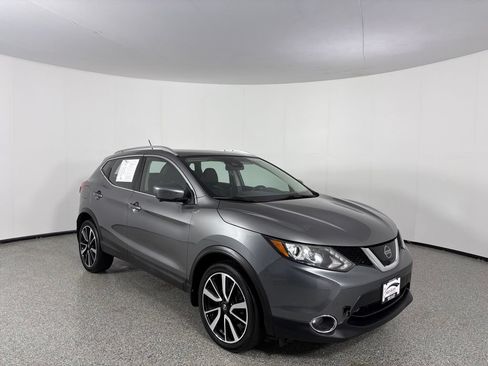 Used 2017 Nissan Rogue Sport SL w/ SL Premium Package AWD/4WD image 8