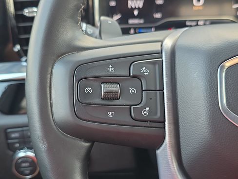 Used 2025 GMC Sierra 1500 SLT w/ SLT Premium Plus Package AWD/4WD image 20