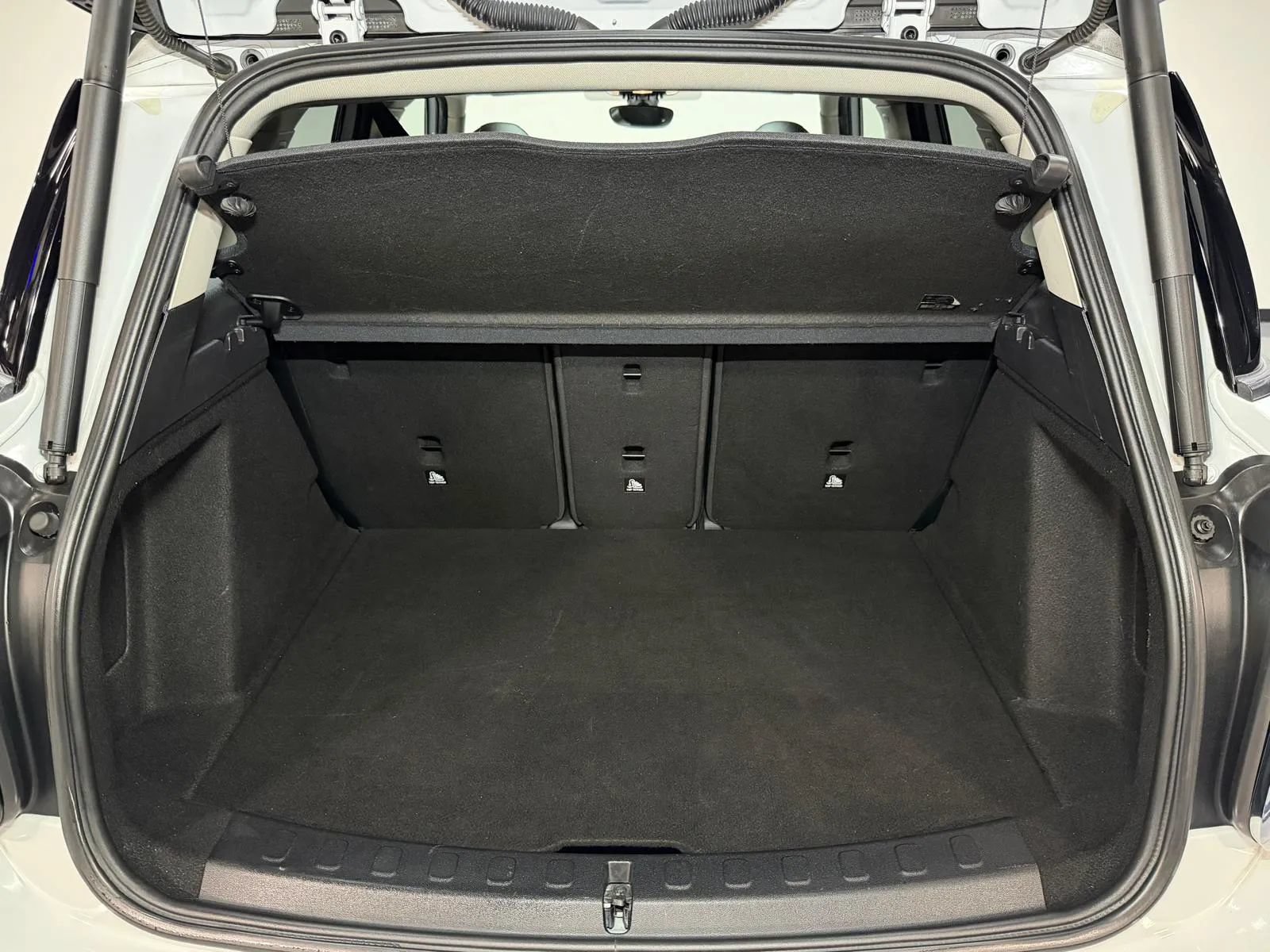 Used 2018 MINI Cooper Countryman FWD image 12