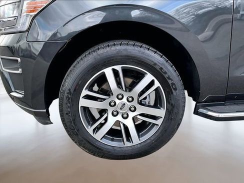 Used 2022 Ford Expedition Limited AWD/4WD image 29