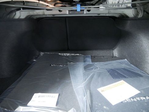 New 2026 Nissan Sentra SR w/ SR Premium Package FWD image 18