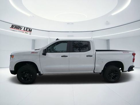 Used 2023 Chevrolet Silverado 1500 LT Trail Boss w/ Protection Package image 6