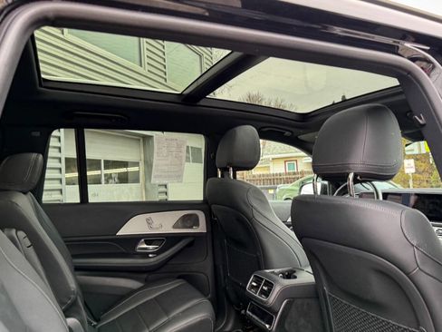 Used 2025 Mercedes-Benz GLS 450 4MATIC image 16