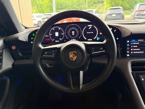 Used 2021 Porsche Taycan RWD image 32