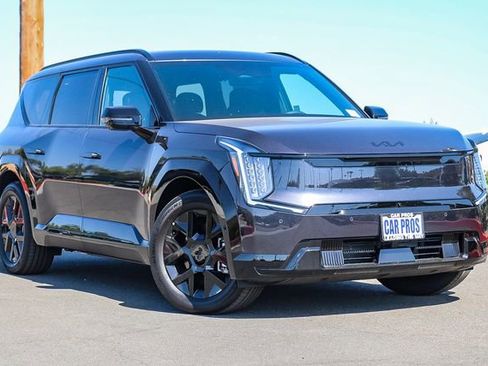 New 2026 Kia EV9 Land w/ Nightfall Edition Package AWD/4WD image 2