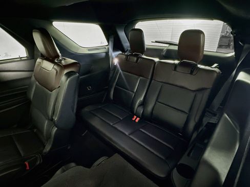 Used 2020 Ford Explorer Platinum AWD/4WD image 31