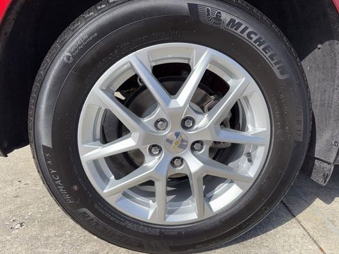 Used 2024 Chevrolet Equinox LT image 41