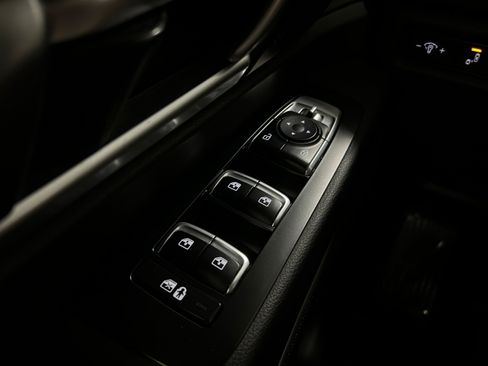 Used 2021 Kia Telluride S AWD/4WD image 23