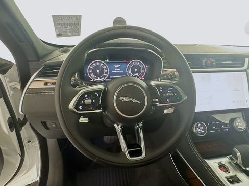 New 2026 Jaguar F-PACE R-Dynamic S AWD/4WD image 10