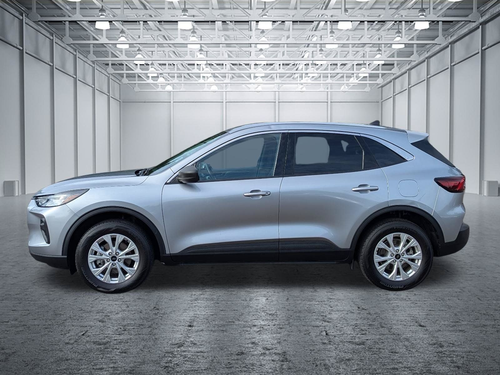 Used 2024 Ford Escape Active AWD/4WD image 2