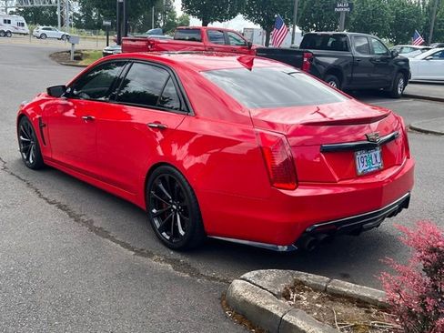 Used 2019 Cadillac CTS V w/ Luxury Package RWD image 5