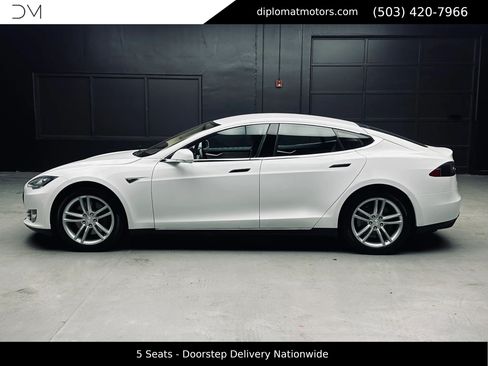Used 2013 Tesla Model S RWD image 4