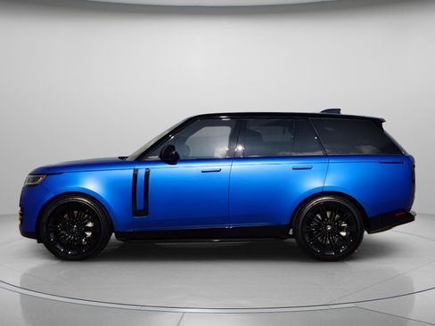 Certified 2025 Land Rover Range Rover SE AWD/4WD image 2