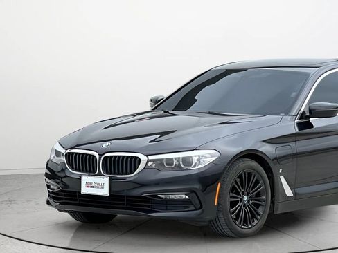 Used 2018 BMW 530e xDrive AWD/4WD image 8