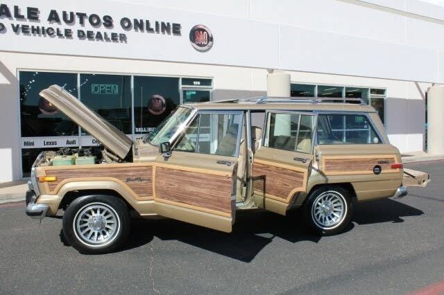 Used 1990 Jeep Grand Wagoneer AWD/4WD image 20