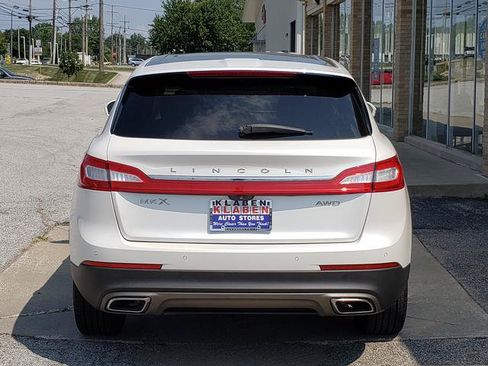Used 2016 Lincoln MKX Reserve w/ Climate Package AWD/4WD image 4