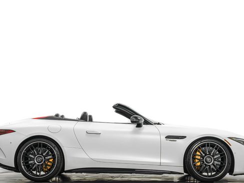 Used 2025 Mercedes-Benz SL 63 AMG S e Performance 4MATIC image 2