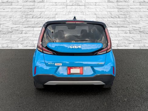 Used 2023 Kia Soul EX image 6