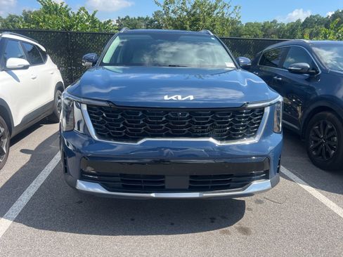 Used 2024 Kia Sorento SX FWD image 2