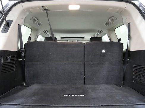 Used 2024 Nissan Armada SL w/ Captain's Chairs Package image 31