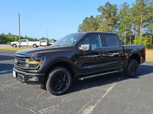 New 2026 Ford F150 XLT w/ XLT Black Appearance Package AWD/4WD image 3