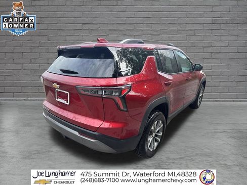 Used 2025 Chevrolet Equinox LT AWD/4WD image 3