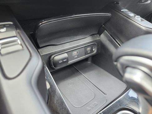 Used 2025 Kia Telluride S FWD image 11