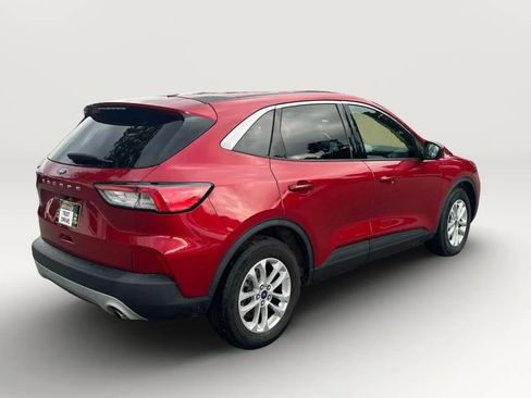 Used 2021 Ford Escape SE w/ Cold Weather Package image 4