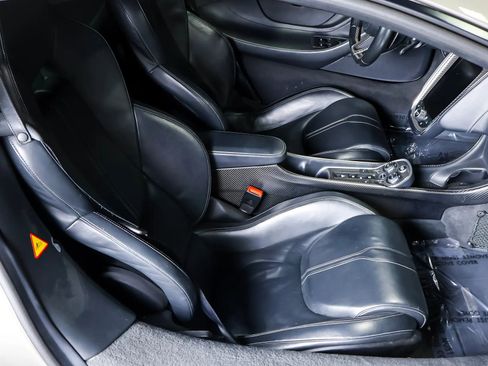 Used 2016 McLaren 570S Coupe RWD image 13