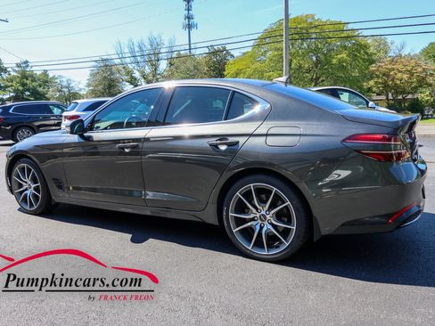 Used 2023 Genesis G70 2.0T RWD image 4