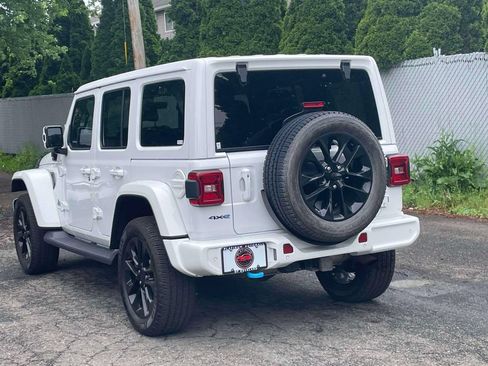 Used 2021 Jeep Wrangler Unlimited Sahara AWD/4WD image 7