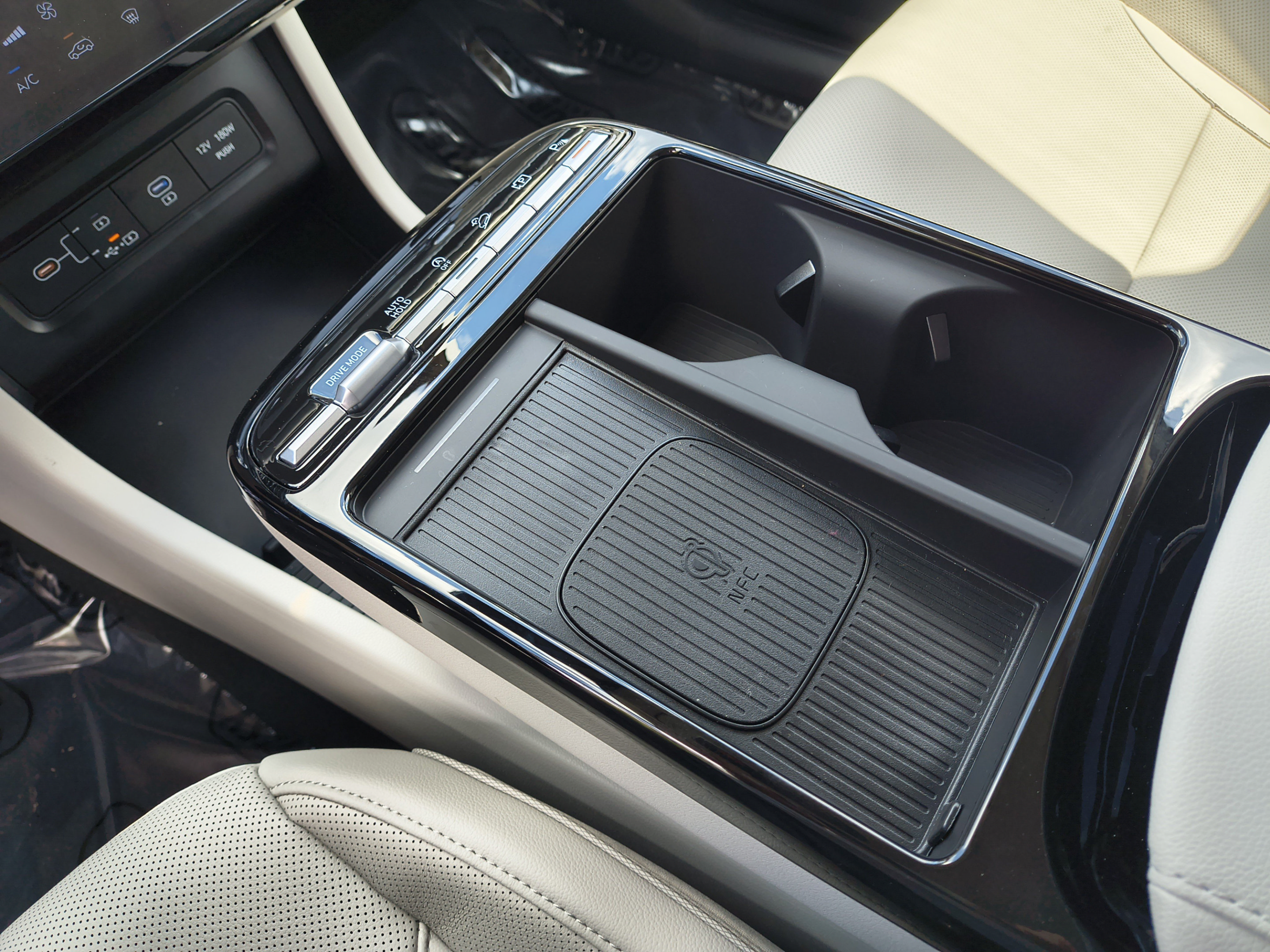 New 2026 Hyundai Tucson Limited FWD image 25