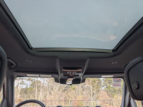 Used 2023 Land Rover Defender 110 X image 26