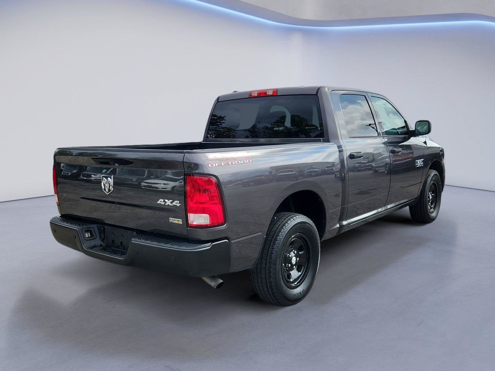Used 2016 RAM 1500 Tradesman w/ Popular Equipment Group AWD/4WD image 3