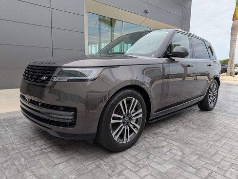 Certified 2025 Land Rover Range Rover SE AWD/4WD image 1