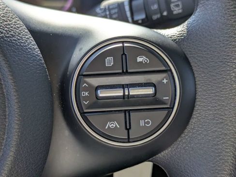 Used 2024 Kia Soul LX w/ Option Group 015 FWD image 25