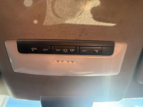 Used 2023 Nissan Kicks SV FWD image 22