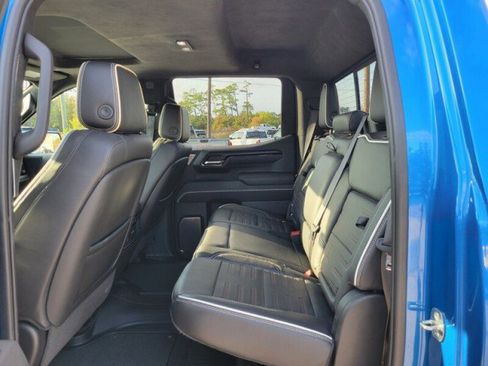 Used 2022 GMC Sierra 1500 AT4X image 28