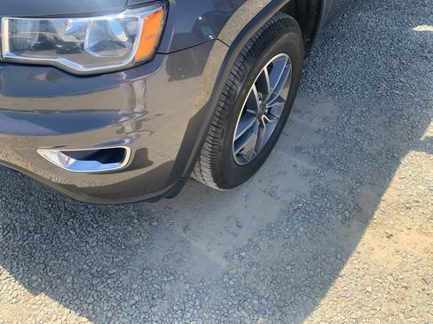 Used 2019 Jeep Grand Cherokee Laredo w/ Laredo X Package RWD image 2