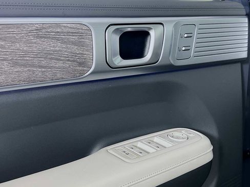 Used 2025 Hyundai Santa Fe Calligraphy image 18