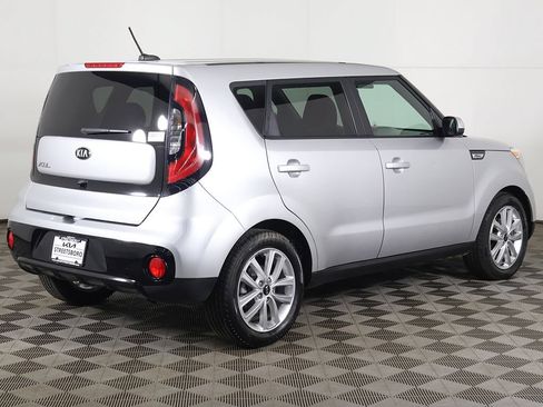 Used 2017 Kia Soul + FWD image 7