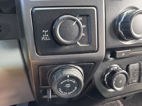 Used 2017 Ford F150 XLT w/ Equipment Group 302A Luxury AWD/4WD image 28