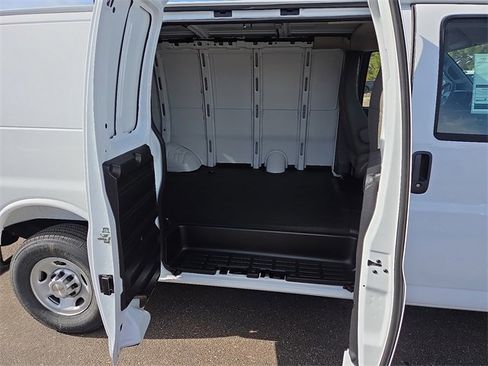 New 2025 Chevrolet Express 2500 w/ Driver Convenience Package image 7