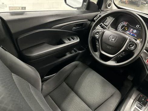 Used 2020 Honda Ridgeline Sport image 12