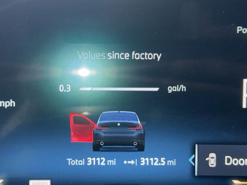 Used 2025 BMW 330i Sedan w/ Convenience Package image 24