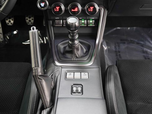 Used 2025 Toyota GR86 Premium w/ Performance Package RWD image 16
