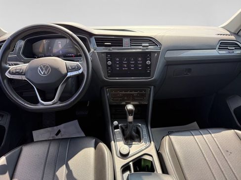 Used 2024 Volkswagen Tiguan SE AWD/4WD image 24