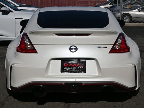 Used 2015 Nissan 370Z NISMO image 38