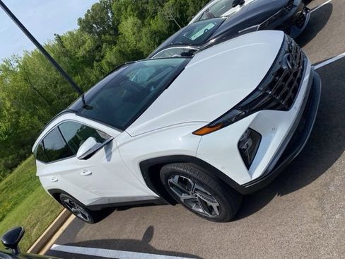 Used 2022 Hyundai Tucson Limited image 3